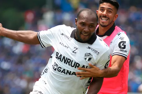 Comunicaciones venció a Cobán para convertirse en el primer semifinalista del Clausura 2024 de Guatemala (VIDEO)
