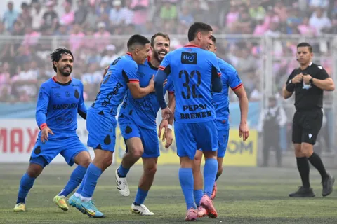 Municipal consigue triunfo de oro ante Mixco en la ida de las semifinales: Resumen y goles