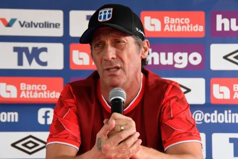 Pedro Troglio habló sobre la posibilidad de nuevos fichajes en Olimpia