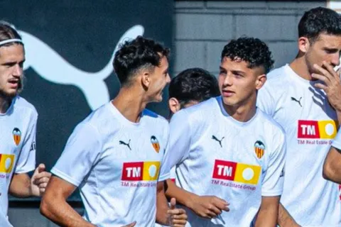 Warren Madrigal recibe duro revés.
