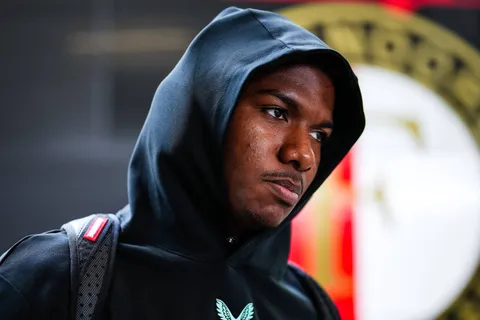 Sufre Jeyland Mitchell: Feyenoord confirma la noticia que tanto se temía
