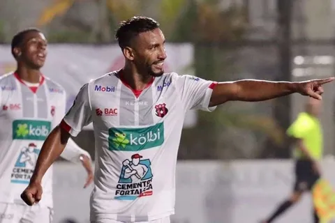 Alajuelense debe apurar las negociaciones por Marcel Hernández o podrían perder la inversión