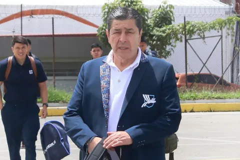Luis Fernando Tena sorprende a todos: los importantes cambios que haría en la alineación de Guatemala para enfrentar a Surinam