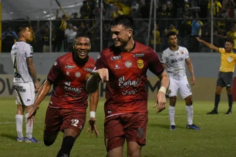 ¡Sí es una máquina! Real España golpeó a Herediano en Liga Concacaf