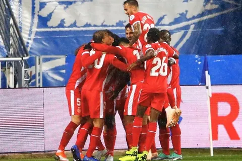 Choco Lozano ayudó al empate de Girona en Alavés