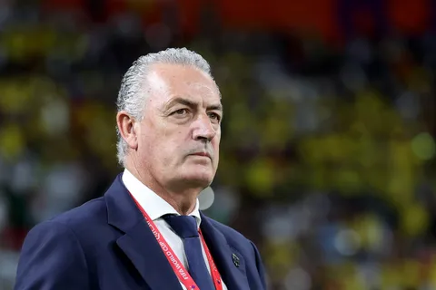 Costa Rica se impacienta con Alfaro y ya tiene plan B para La Sele