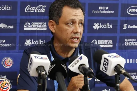 Matarrita tratará su lesión en Costa Rica