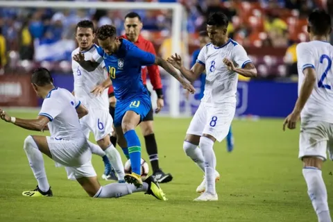 Jugador que no está en los 23 de El Salvador para Copa Oro se pregunta por su ausencia