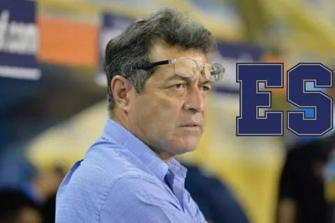 Hugo Pérez no se guarda nada en El Salvador y sale al cruce de las críticas contra La Selecta: "Seamos conscientes"