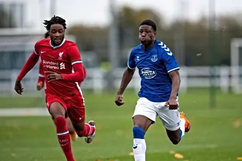 Thierry Small: la promesa del Everton de Inglaterra con nacionalidad panameña