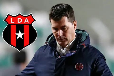 "Posible reemplazo": afirman que Alajuelense ya tiene al sucesor de Ismael Rescalvo tras bambalinas