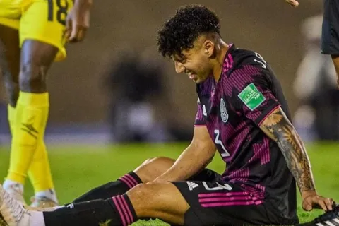 México pierde a Jorge Sánchez ante Costa Rica por Eliminatorias debido a una lesión