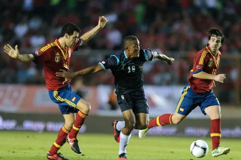¡Se retira un grande! La ocasión en la que Sergio Busquets enfrentó a Panamá en el Estadio Rommel Fernández