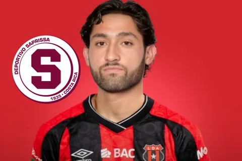 Tras ganar la 31, Aaron Salazar se acordó de Saprissa con un filazo que celebran en Alajuelense