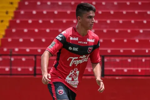 ¿Quién es el juvenil de Alajuelense que podría marcharse pronto a Europa?