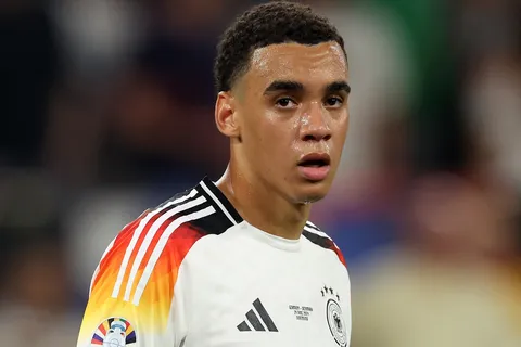 ¿Por qué no juega Jamal Musiala en Alemania vs. Paraguay por los 16avos del Mundial 2026?