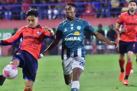 Municipal busca robarle una pieza clave a Antigua para 2026.