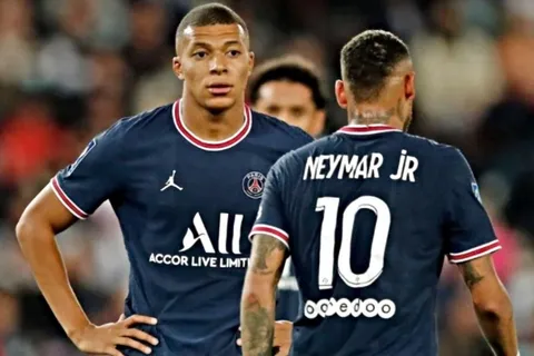 Kylian Mbappé se habría disgustado con Neymar en el duelo del PSG ante Montpellier
