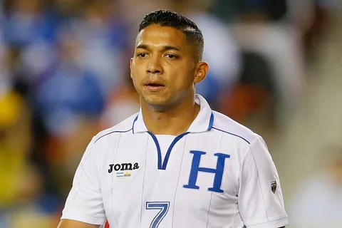 Emilio Izaguirre: "Como hincha uno quiere matar a El Salvador"