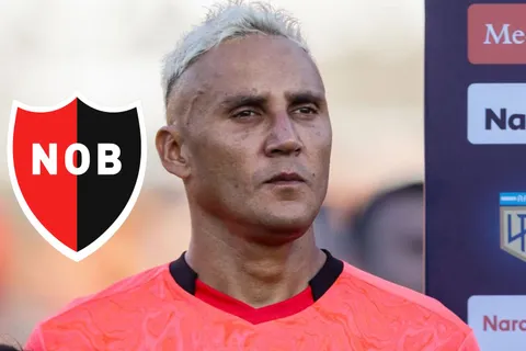 Keylor Navas con la camisa de Newell's.