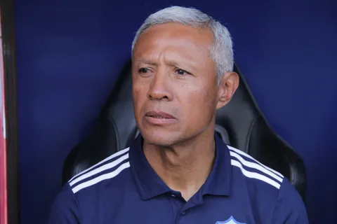 Comunicaciones en crisis: Roberto Hernández se encuentra en el ojo del huracán