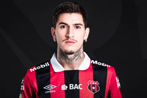 Quién es y cómo juega Anderson Canhoto, el refuerzo sorpresa de Alajuelense