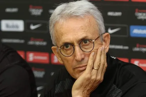 Benito Floro habló de la traición de sus jugadores cuando dirigió a Alajuelense