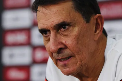 Alexandre Guimaraes es buscado por varios clubes. (Foto: La Nación)