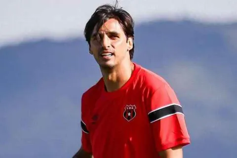 Nuevo equipo en Costa Rica: Bryan Ruiz se acerca a un cambio de aires que sorprende a todo Alajuelense