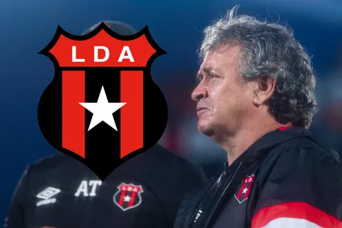 Bombazo de última hora en Alajuelense: Machillo Ramírez recibe la noticia que necesitaba en el instante más crucial