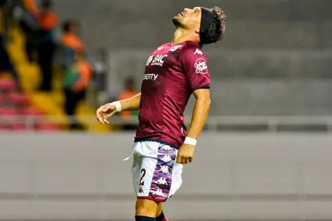 Christian Bolaños vuelve a sumar minutos en Saprissa