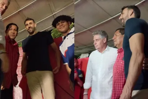 El entrenador de El Salvador vio el partido en una cabina abandonada. (Foto: Cancha)