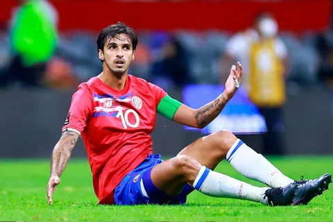 Clasificar al Mundial retrasaría el retiro de Bryan Ruiz con La Sele
