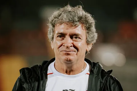 Machillo Ramírez comenzó con la limpieza.