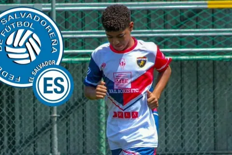 Selección de El Salvador le “gana” una joven promesa a Panamá