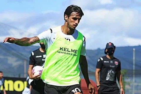 Bryan Ruiz devaluó su valor desde que regresó al fútbol de Costa Rica