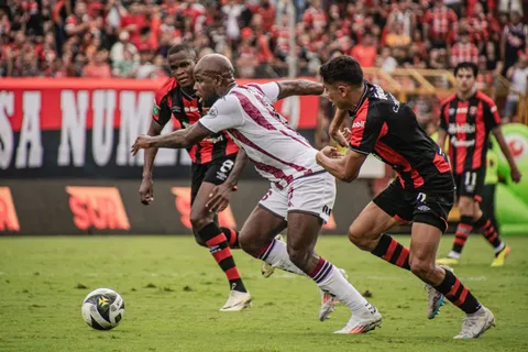 "Cobarde": Saprissa expone como nunca a Alajuelense