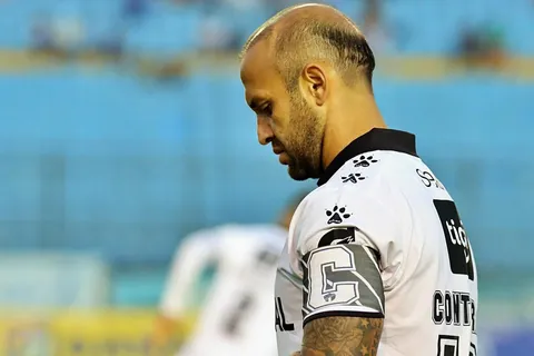 "Se retirará": la decisión de José Contreras que conmueve a Comunicaciones en medio de los rumores de renovación