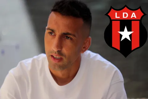 "El único culpable": Alajuelense no se privó de atacar a Mariano Torres pese a su ausencia en Saprissa