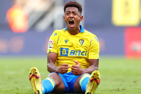 Cádiz margina a Choco Lozano