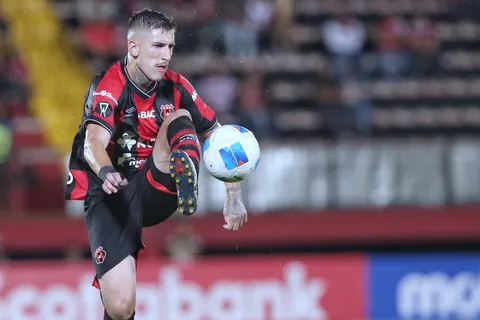 “Un Judas en mi casa”: Canhoto destapa una traición interna que asusta a Alajuelense
