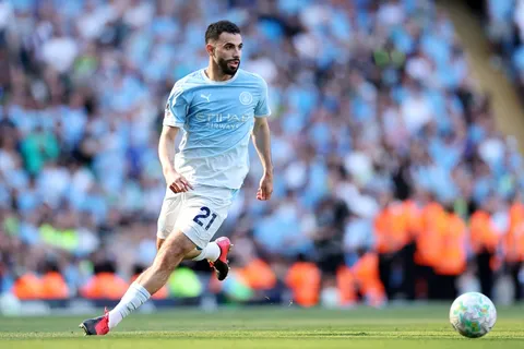 Juventus reanudó contactos por Rayan Aït-Nouri y evalúa una cesión para enero