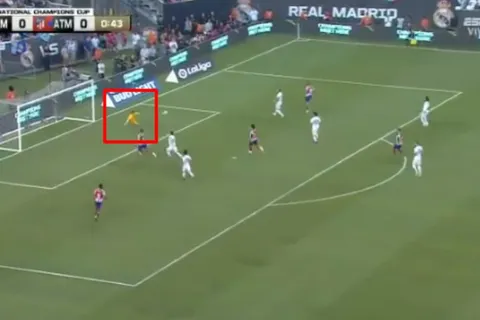El Atlético ya le gana al Madrid por 1-0