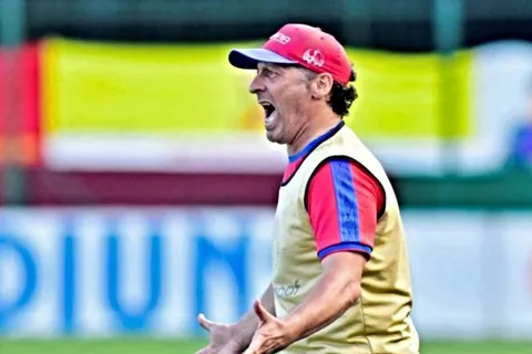 Pedro Troglio recibió un contundente castigo por los hechos ocurridos en la final entre Motagua y Olimpia