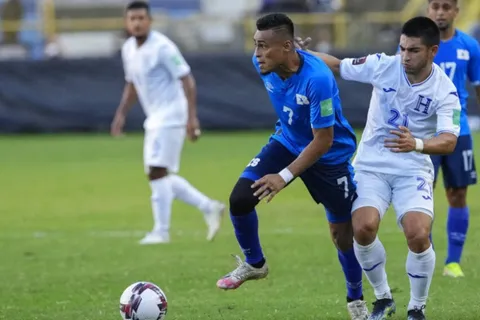 Oficial: Alineaciones de Honduras y El Salvador