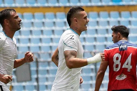 ¡Comunicaciones goleó! En su debut vencieron 4 a 2 a Xelajú