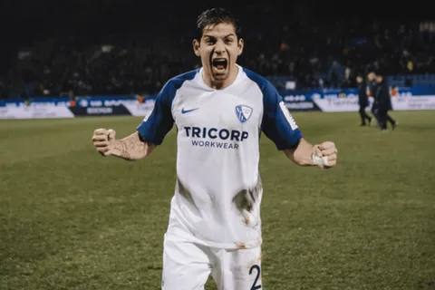 Cristian Gamboa fue titular en la agónica victoria del Bochum