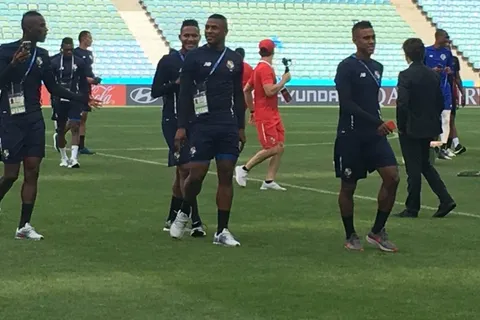 Panamá reconoció a medias césped del estadio Fisht