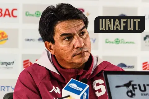 Vladimir Quesada festeja: Saprissa recibe la notificación que esperaba desde Unafut en la recta final del Torneo Apertura 2025