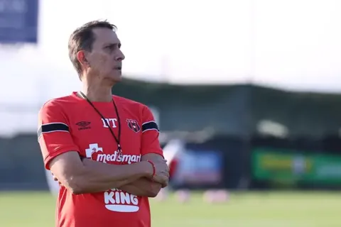¿Insatisfecho? Alexandre Guimaraes se pronunció tras debutar con Alajuelense